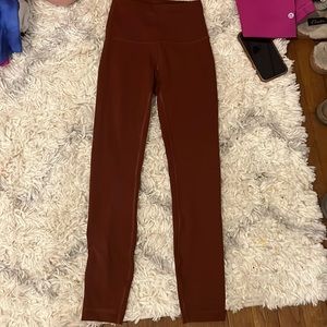 Lululemon pants ( with tags!) Hardly worn in good condition size 2